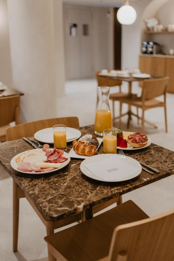 Hotel Petit Luxe Terrassa Esterno foto