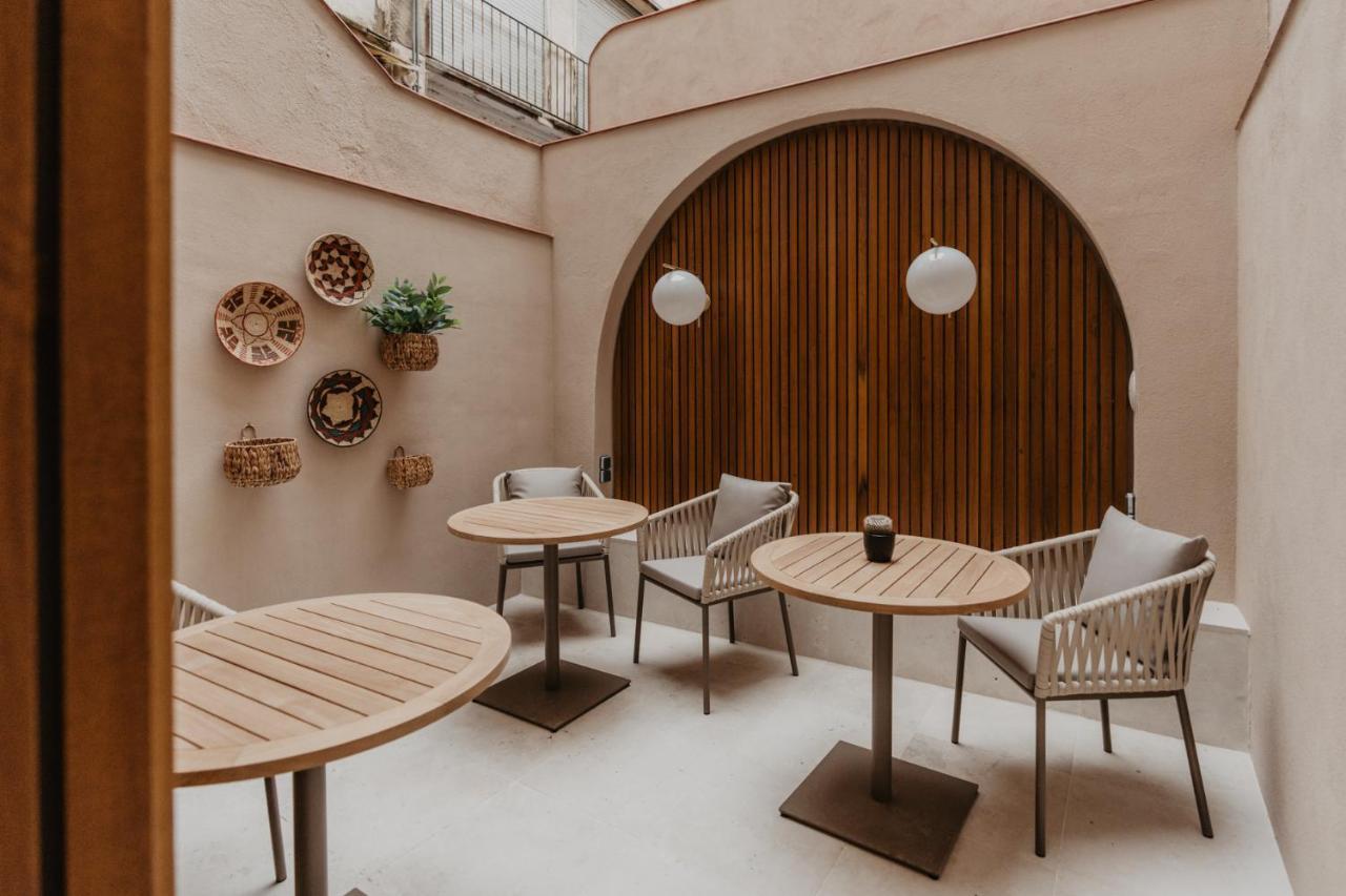 Hotel Petit Luxe Terrassa Esterno foto