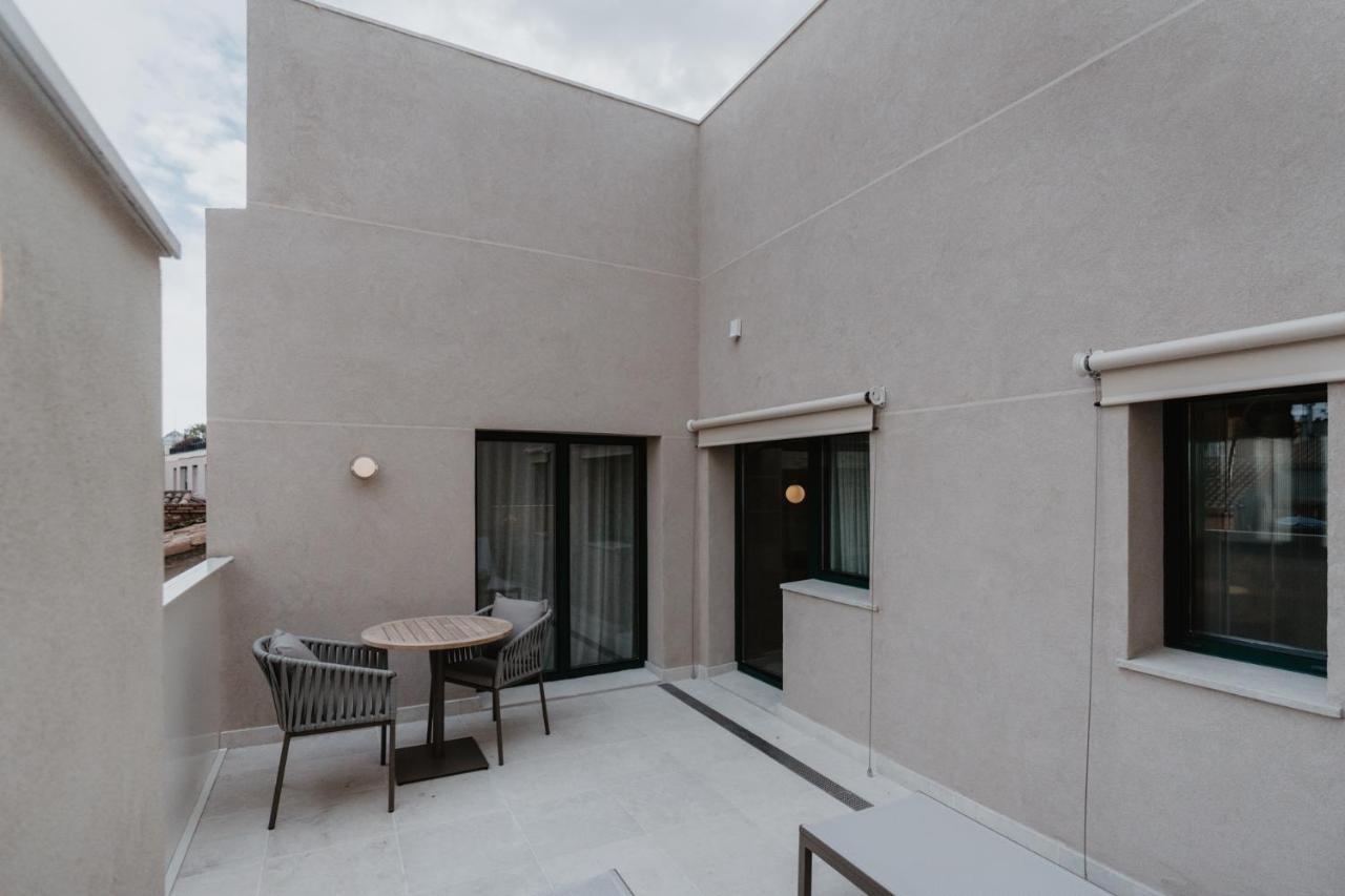 Hotel Petit Luxe Terrassa Esterno foto