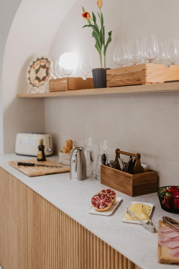 Hotel Petit Luxe Terrassa Esterno foto