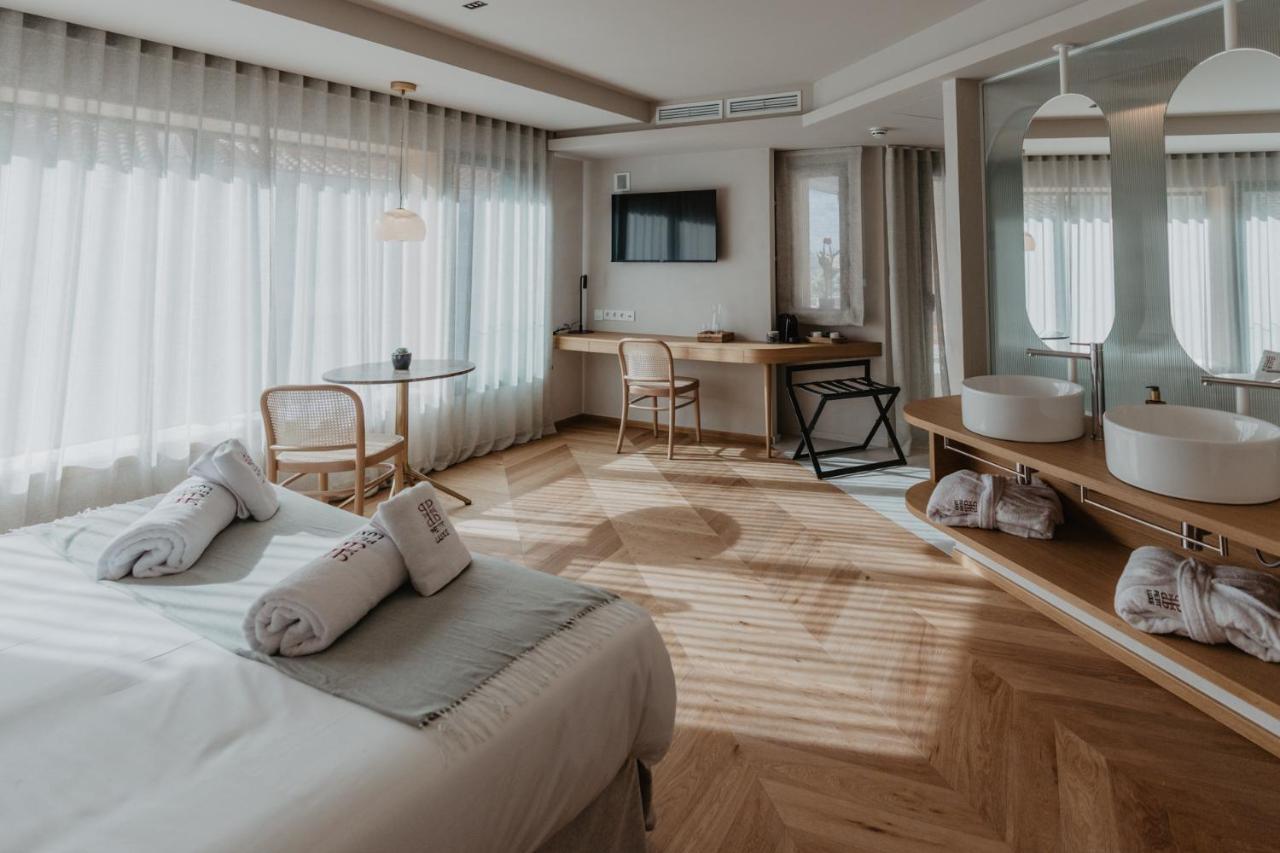 Hotel Petit Luxe Terrassa Esterno foto