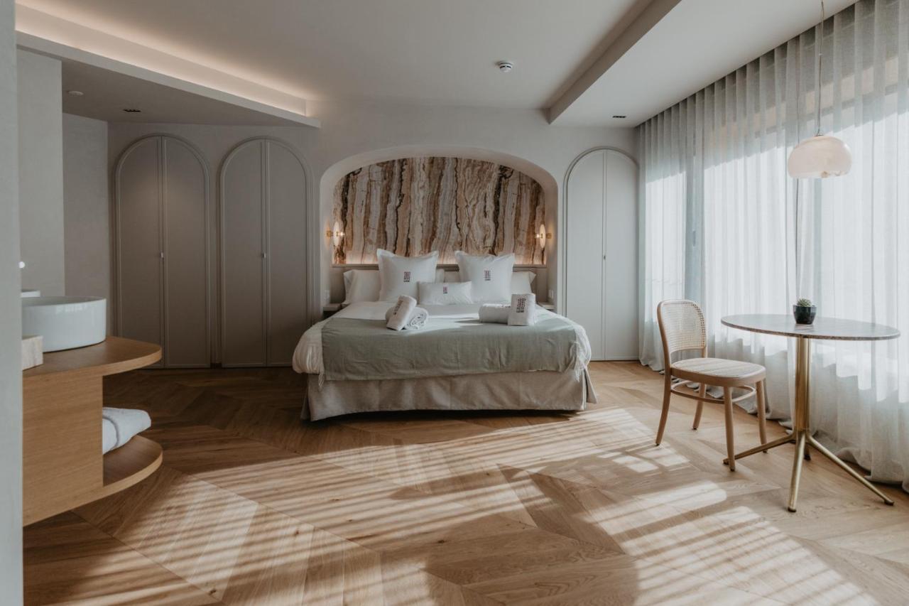 Hotel Petit Luxe Terrassa Esterno foto