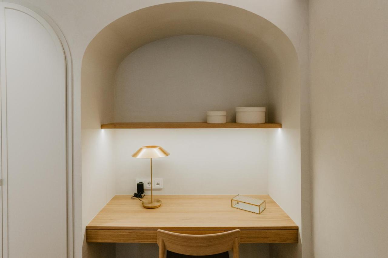 Hotel Petit Luxe Terrassa Esterno foto